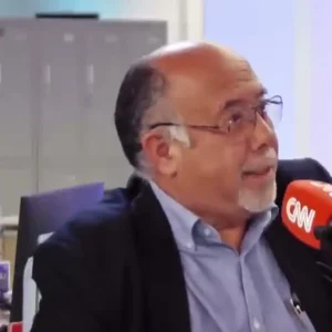 Dr. Víctor Saavedra